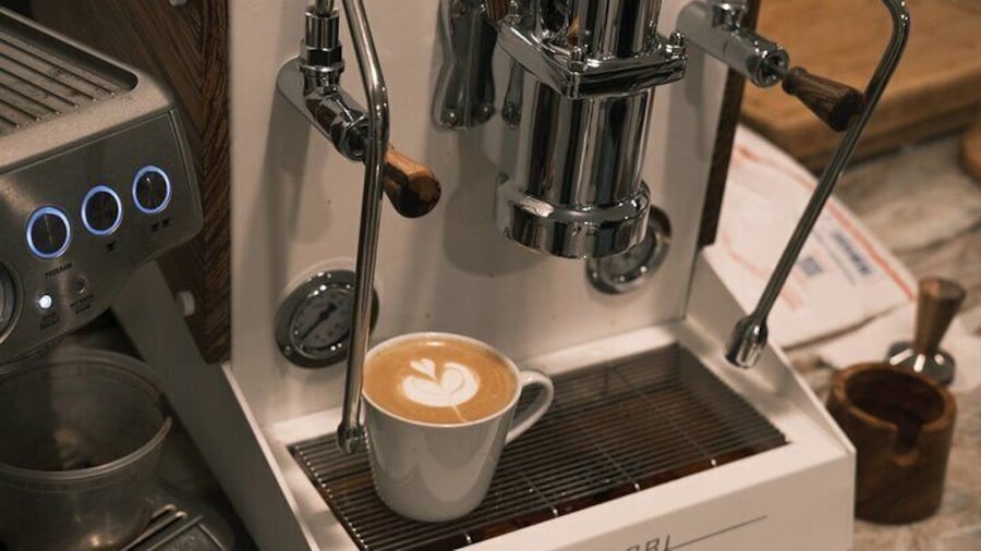 Latte Art Teaching with the Powerful Nurri Espresso
