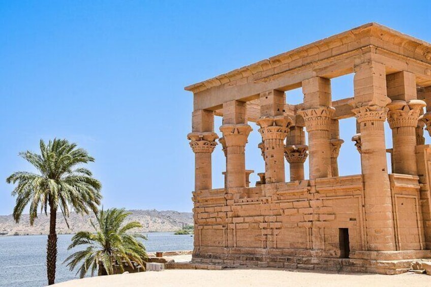 8 Days Luxury VIP Dahabiya Nile Cruise from Luxor to Aswan