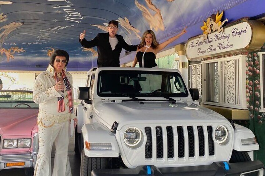 Downtown Vegas
Drive-thru Wedding
