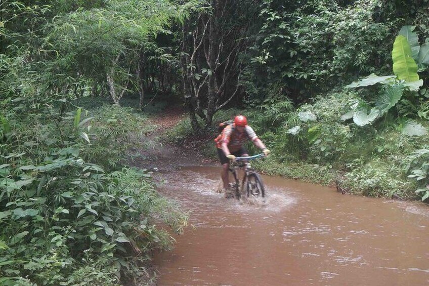 5 Hours Chiang Mai Hike & Bike to Takkatan and Obkhan National Park