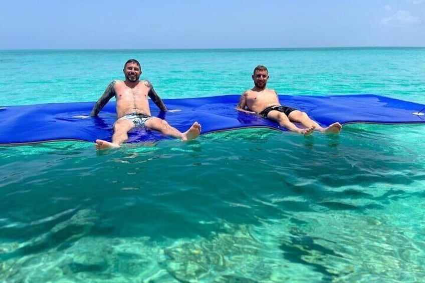 All Inclusive Pig Encounter, Snorkeling, Turtles, Lunch & Beach