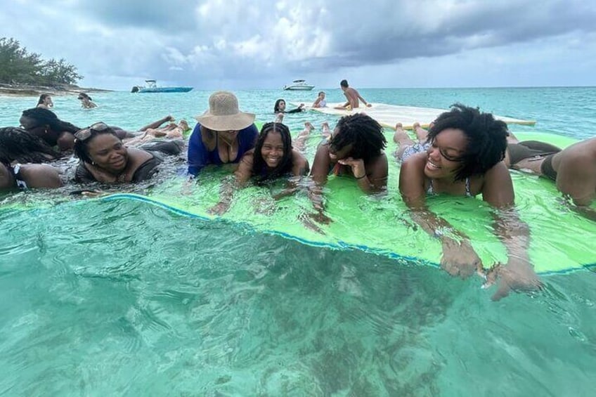 All Inclusive Pig Encounter, Snorkeling, Turtles, Lunch & Beach