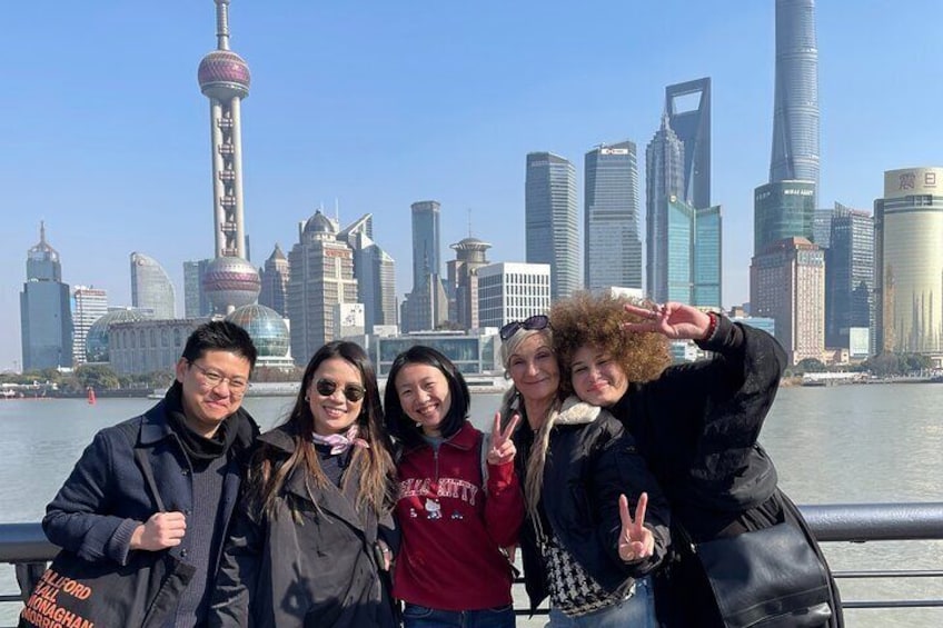 Shanghai Highlight Walking Tour (Tip-Based)