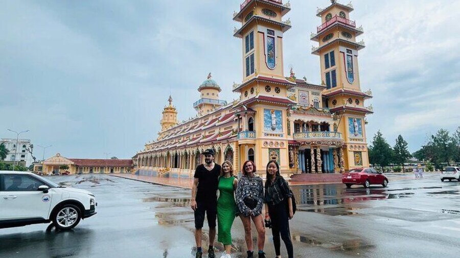 Tour 1 day Tay Ninh - Cao Dai & Cu Chi Tunnel
