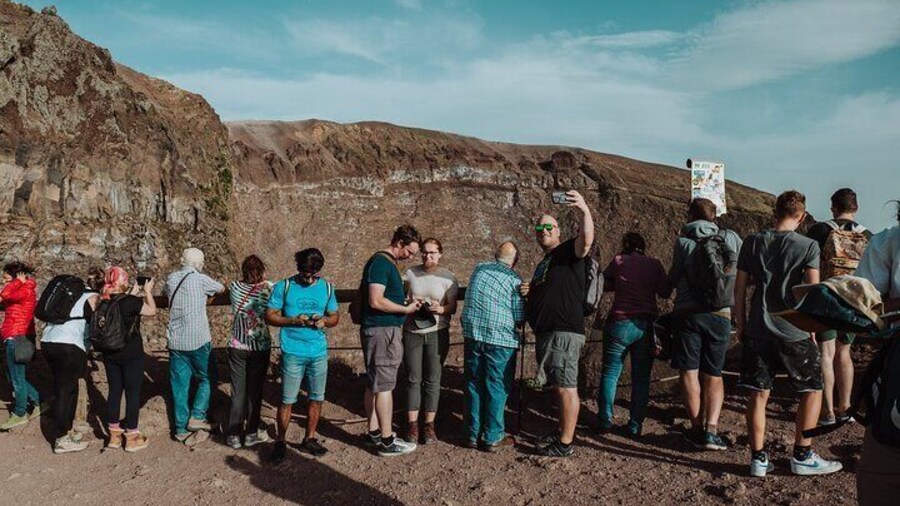 Pompeii and Mount Vesuvius Small Group Tour from Naples < 16 ppl