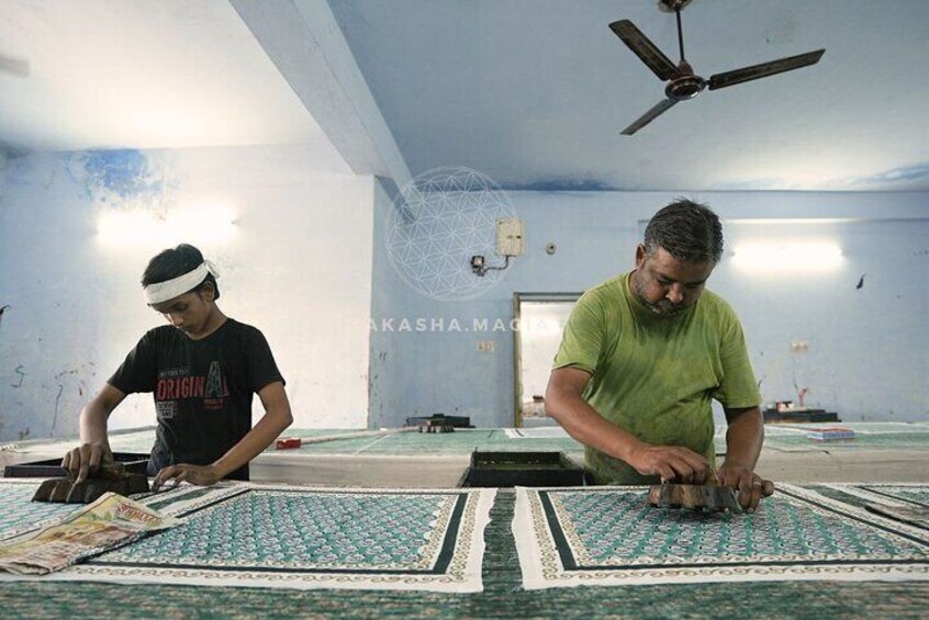 Unlock the art of block printing in the heart of Jaipur! 