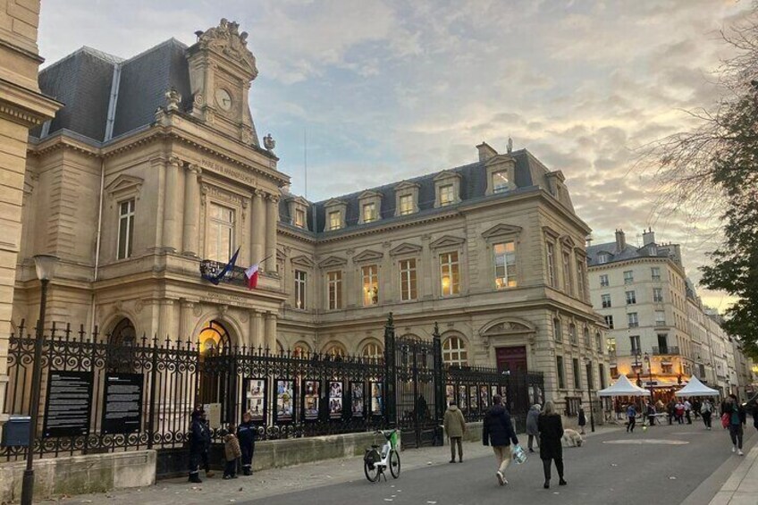 Paris Le Marais District Walking Tour