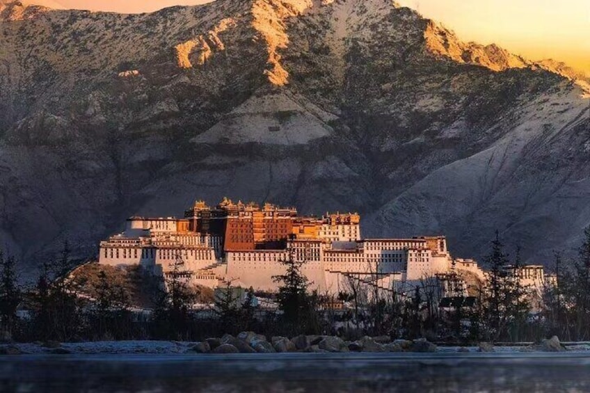 13 Day Classic Tibet Tour on Flight and Soft Sleeper Train