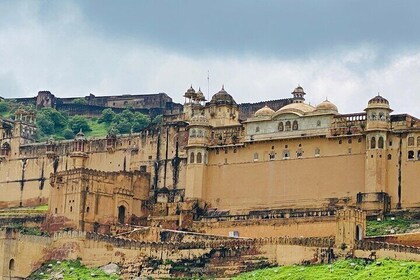 Jaipur Full Day Private Sightseeing Tour by Car with Guide