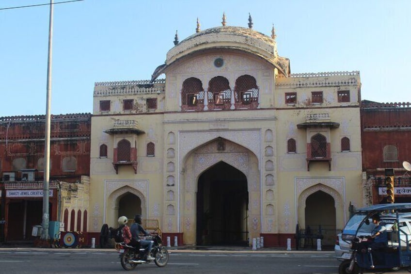 Jaipur Full Day Private Sightseeing Tour by Car with Guide