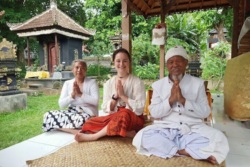 Bali Spiritual Shamanic-Palm Reading, Temple Healing Tour