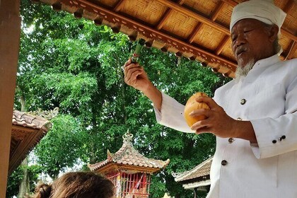 Bali Spiritual Shamanic-Palm Reading, Temple Healing Tour