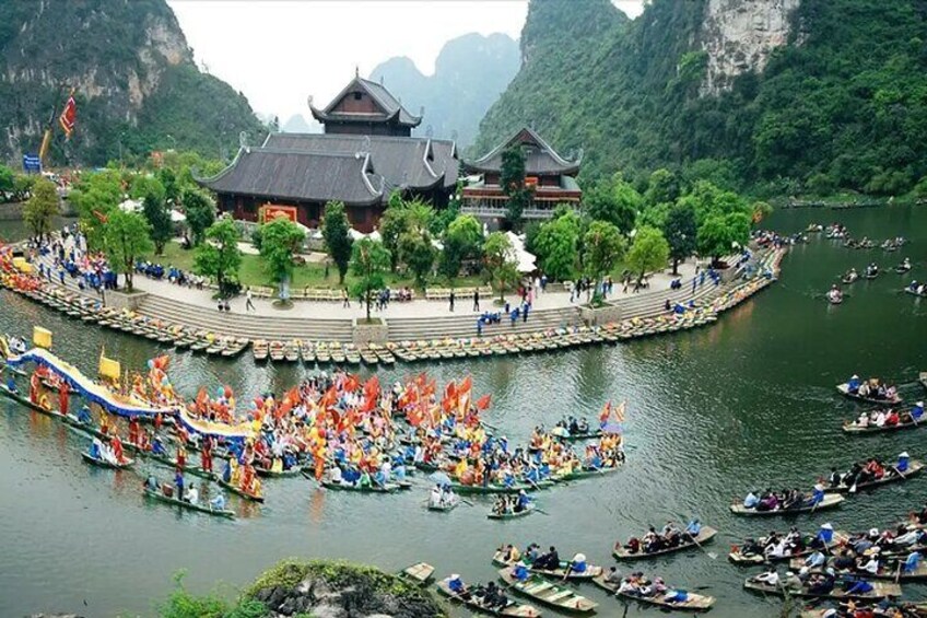 Hoa Lu - Tam Coc Luxury Day Tour