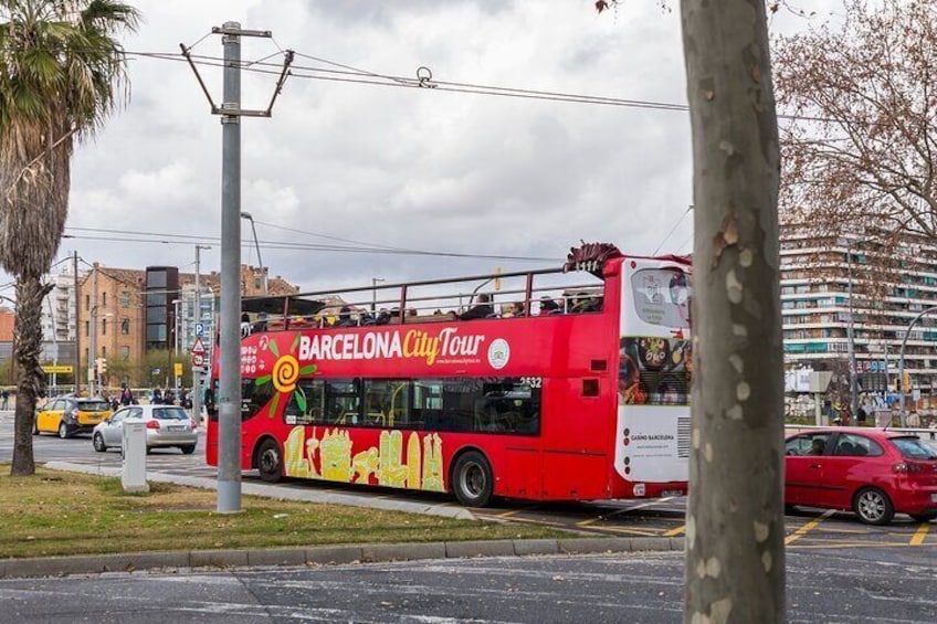 Barcelona Sightseeing Adventure Hop-On Hop-Off Bus Tour