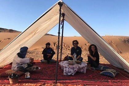 2 días de viaje al Sahara Agadir-Tiznit-Legzira-El Borj Désert 