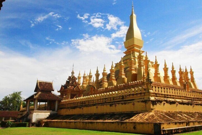 Vientiane City Day Tour and Buddha Park Visit with Lunch