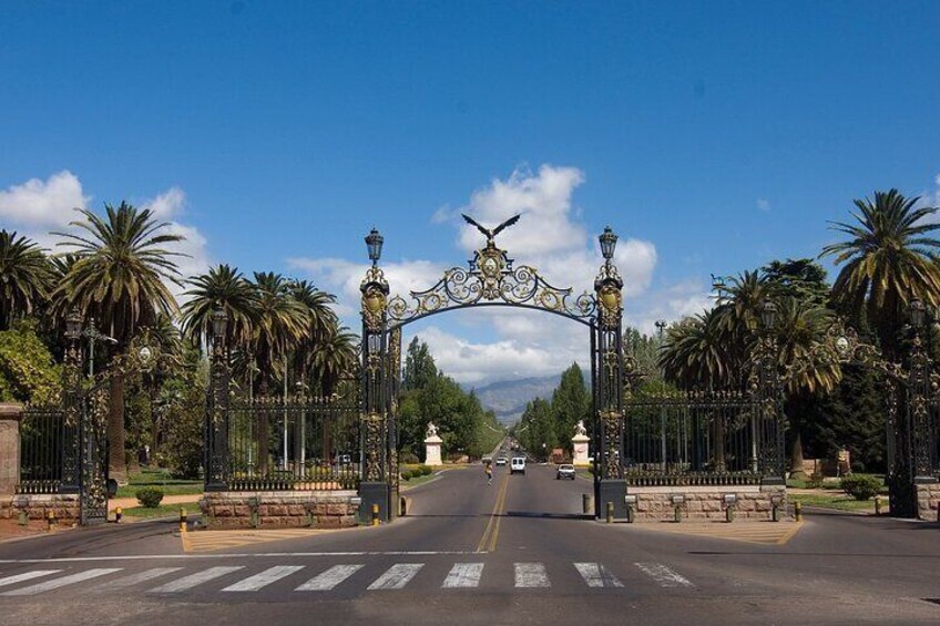 Bike Tour to Meet San Martín Park