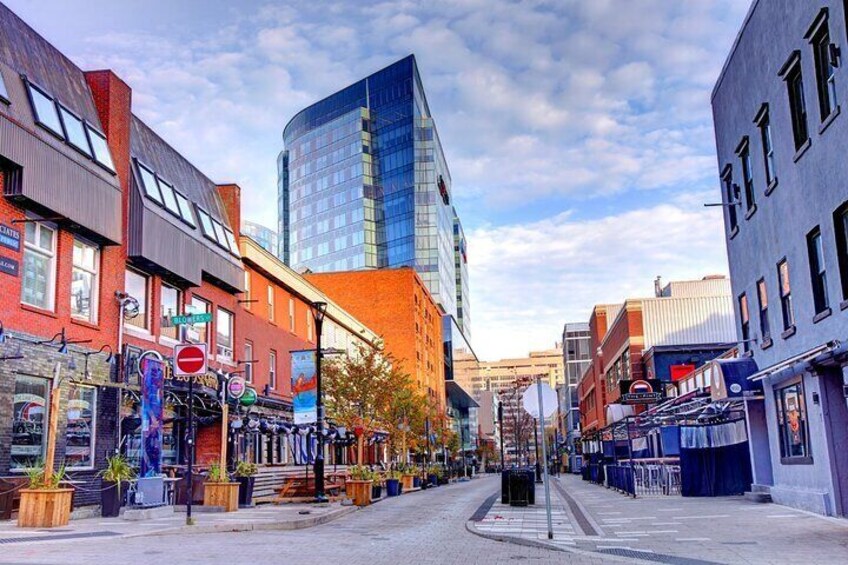 Halifax Walking Tour from Cruise Port – 2 Hours of Local Charm