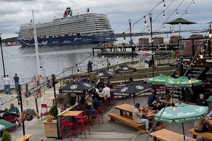 Halifax Walking Tour from Cruise Port – 2 Hours of Local Charm