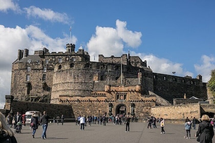 Edinburgh Royal Mile Self-Guided Walk with App