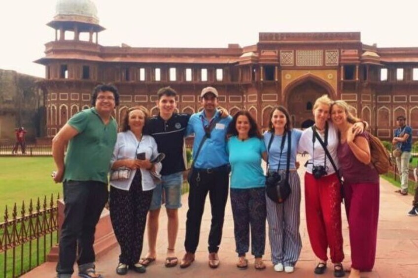 Same Day Agra From Delhi By AC Car