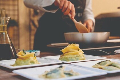 Fresh Pasta and Gelato Class in Florence