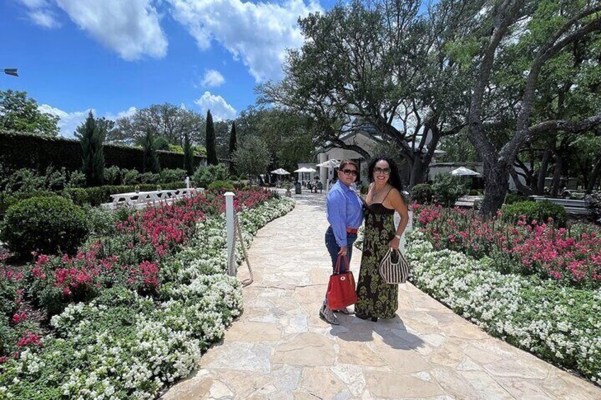 Divino Wine Tours 5 hour Fredericksburg Wine Tour