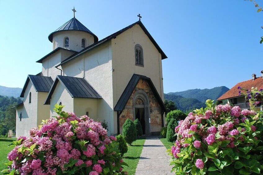 Shared Guided Tour to Canyons of Montenegro
