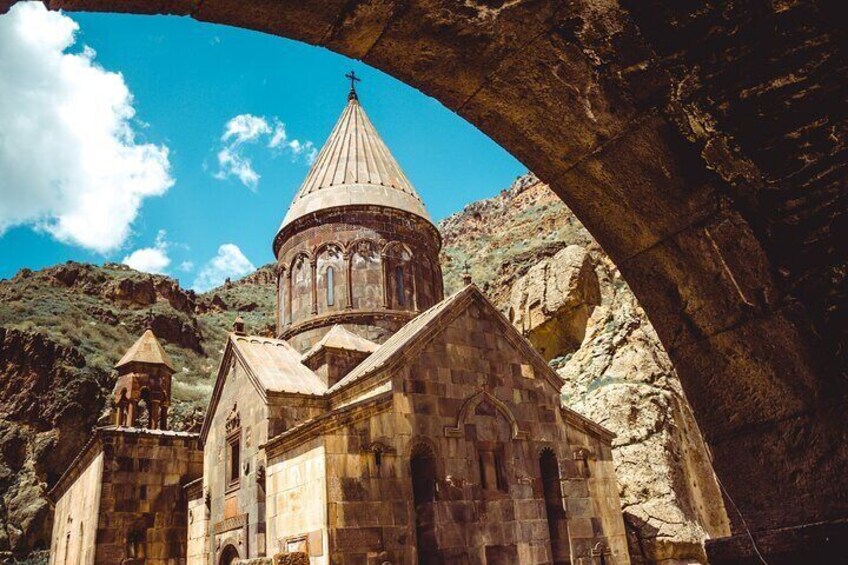 7 Day Armenia Package with Accommodation, Tours and Transfers