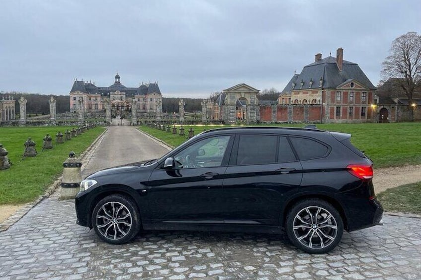 Explore Chateau de Vaux le Vicomte Private Guided Tour from Paris