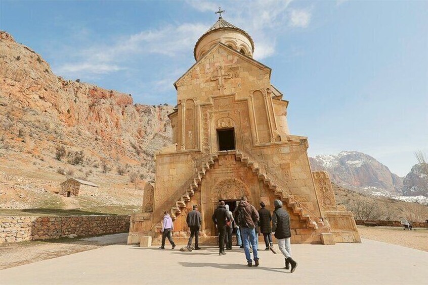 4 Days Armenia Package with Accommodation, Tours and Transfers