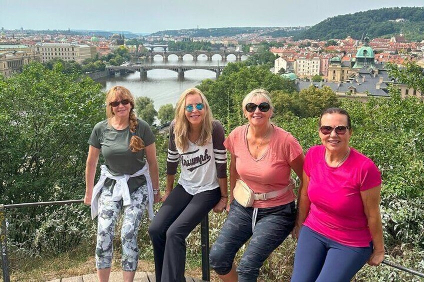 The highlights of Prague on eBike or eScooter 