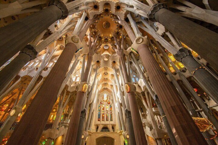Sagrada Familia Small Group Guided Tour with Skip the Line Ticket