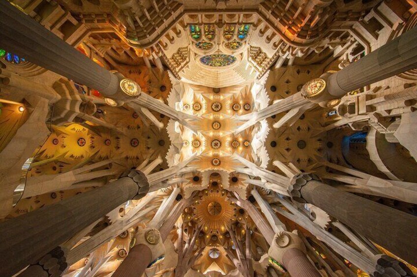 Sagrada Familia Small-Group Guided Tour with Skip-the-Line Ticket
