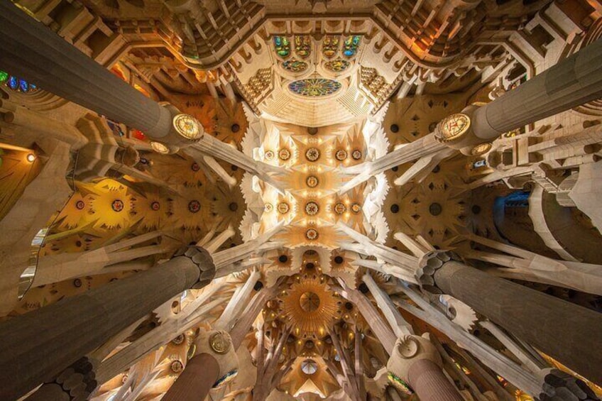 Sagrada Familia Small-Group Guided Tour with Skip-the-Line Ticket