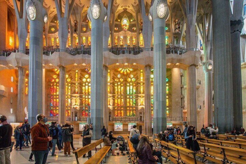 Sagrada Familia Small-Group Guided Tour with Skip-the-Line Ticket