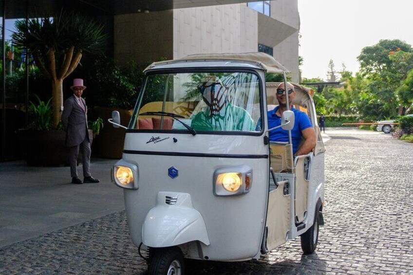 Private Tour in Tuk Tuk to the Botanical Garden