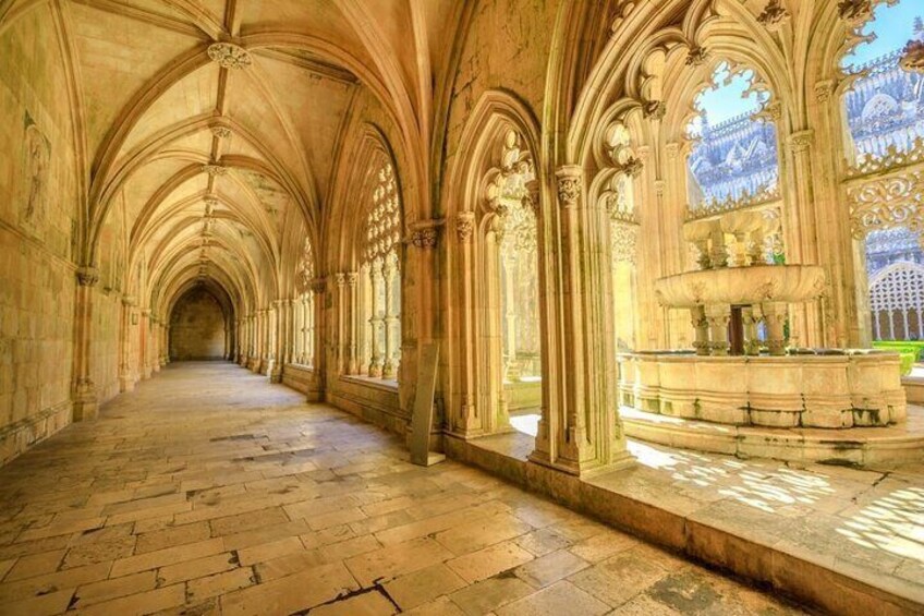 Lisbon Small Group Tour from Fatima, Obidos, Nazare and Batalha
