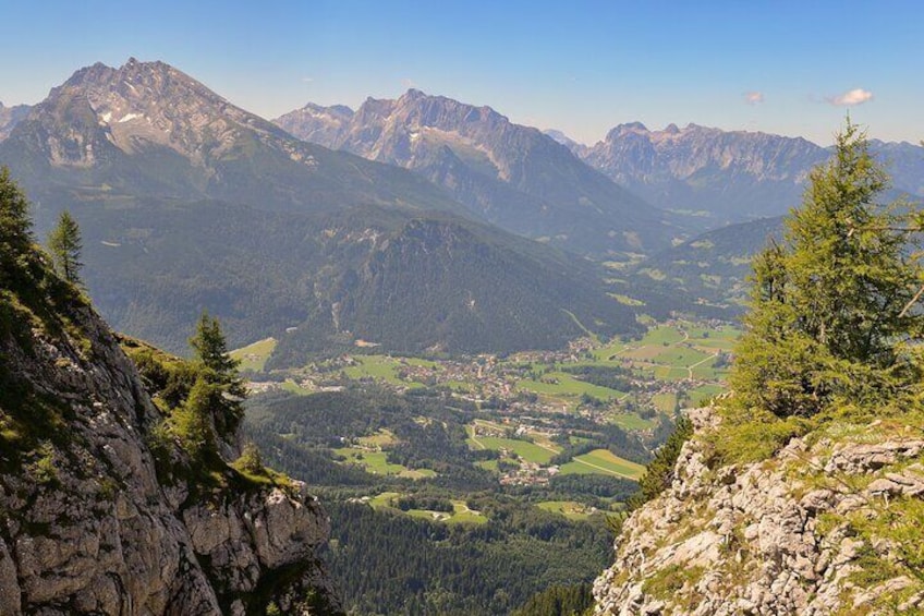 Private Day Trip from Munich to Eagles Nest and Salzburg