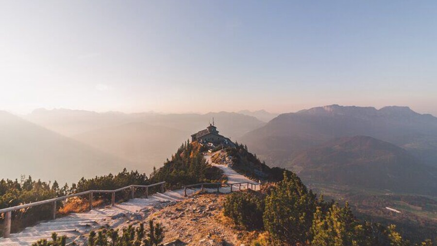 Private day trip from Munich to Eagles Nest, Salzburg and back
