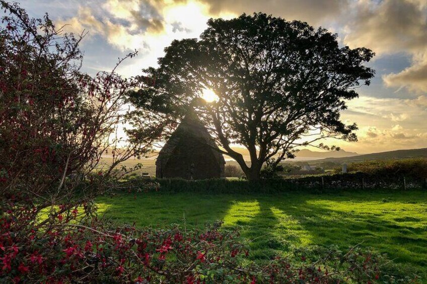 Evening tour at Kilmalkedar Church, Dingle