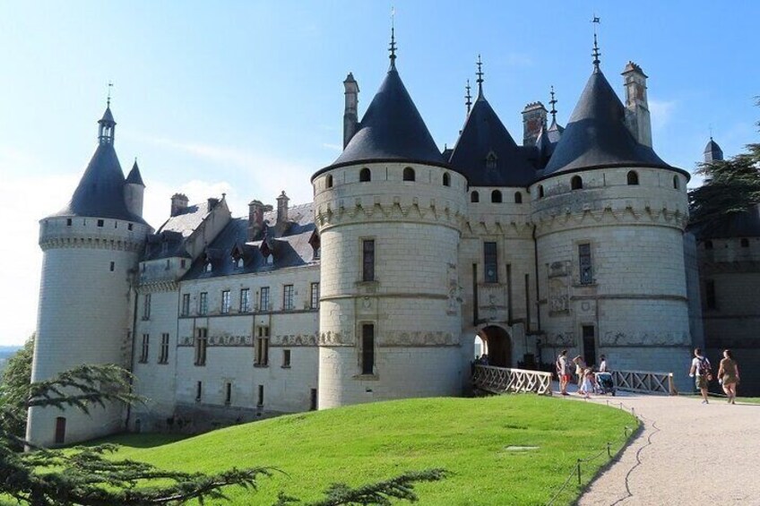 Loire Castles Chenonceau, Blois, Chaumont Private Tour from Paris