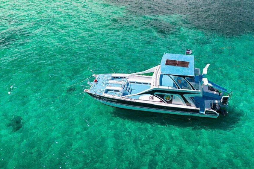 Private catamaran to Punta Cana Natural Pool + Snorkell