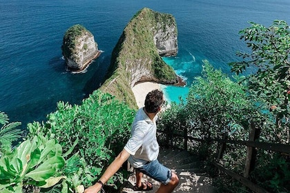 Nusa Penida Tour with Iconic Photography in Kelingking