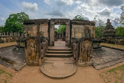 Visiting the historical Polonnaruwa Ruins and Minneriya Safari