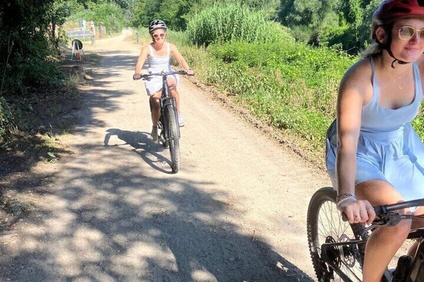 LUCCA the Puccini bike path and Massacciuccoli lake 