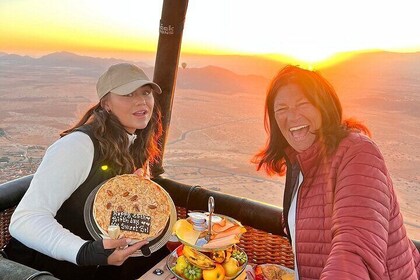 Zonsopgang Heteluchtballon boven Atlasgebergte + Berberontbijt