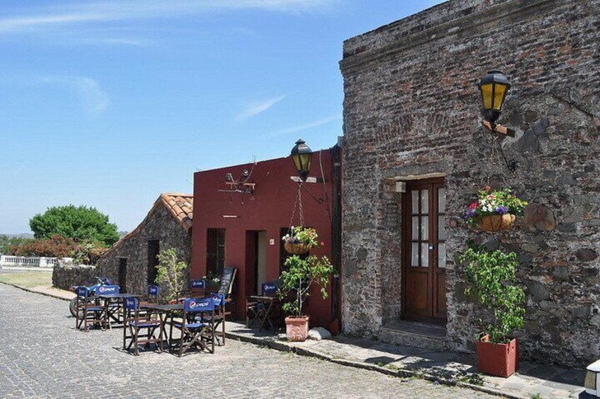 Premium Day Tour To Colonia From Buenos Aires