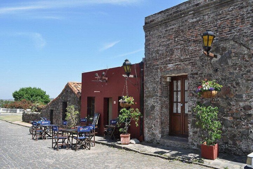Premium Day Tour To Colonia From Buenos Aires