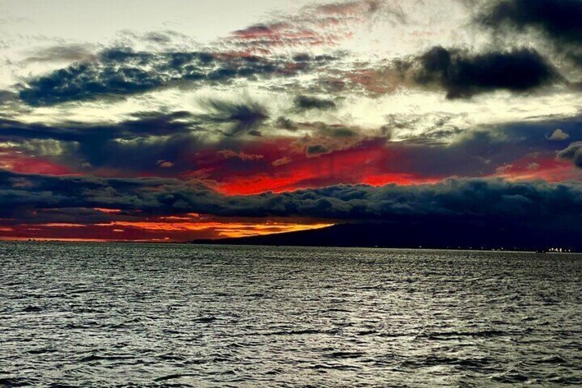 Sunset Dinner Cruise in Honolulu